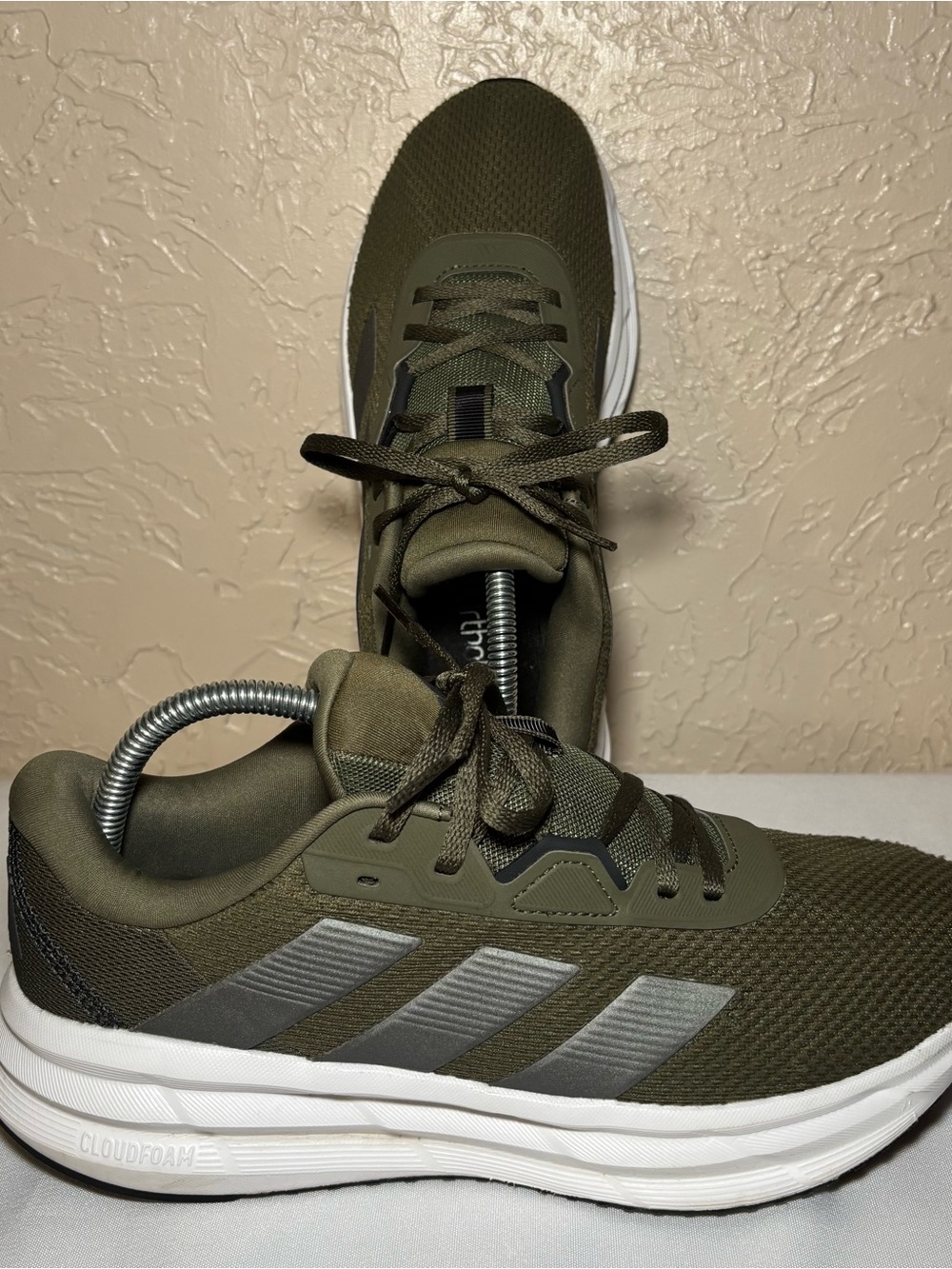 Men’s adidas Galaxy 6 sneaker Size 8.5